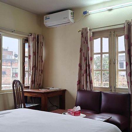 Rooftop Studio And 2Bhk Apartments In Kathmandu'S Most Happening Place Esterno foto