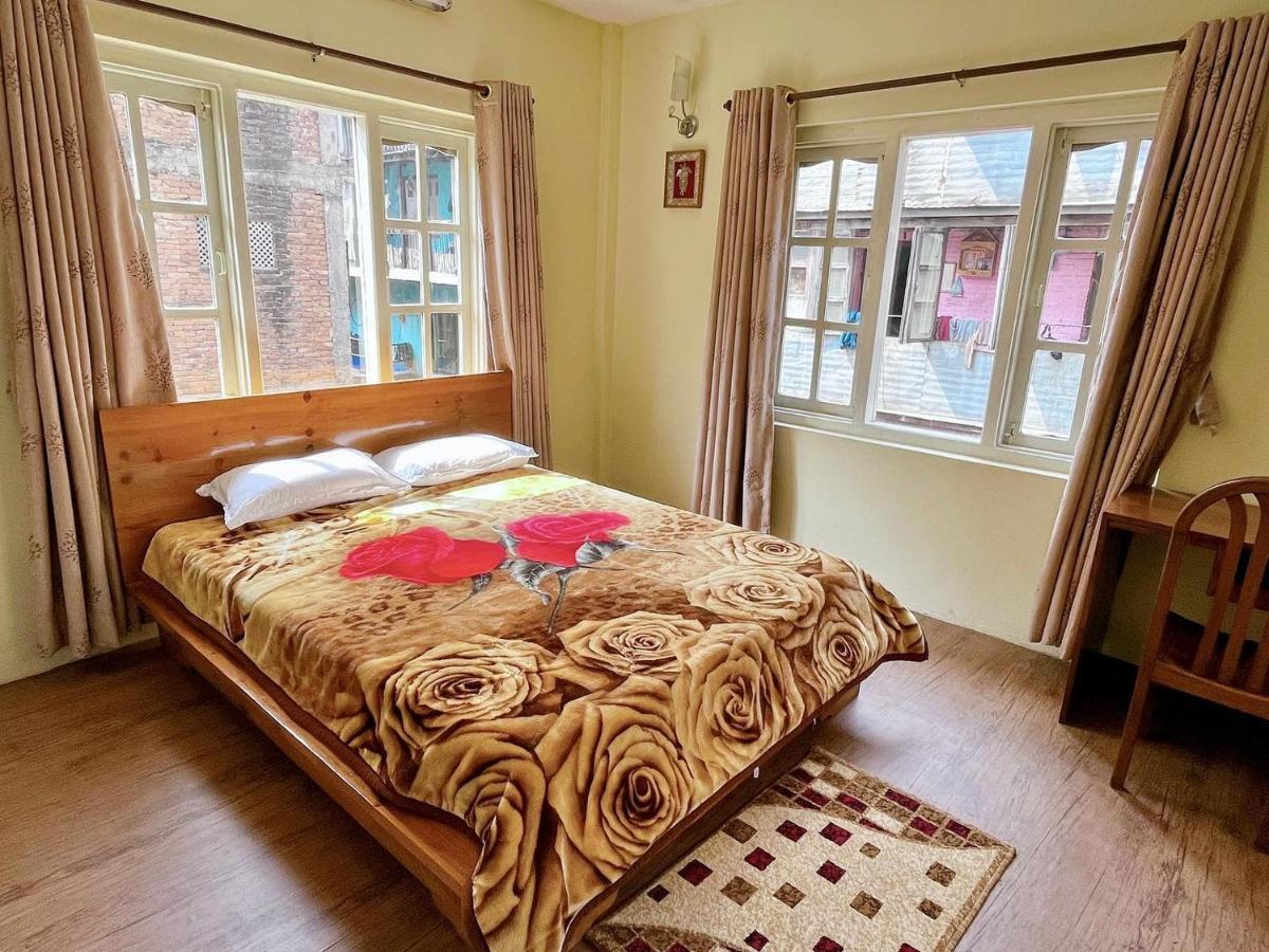 Rooftop Studio And 2Bhk Apartments In Kathmandu'S Most Happening Place Esterno foto