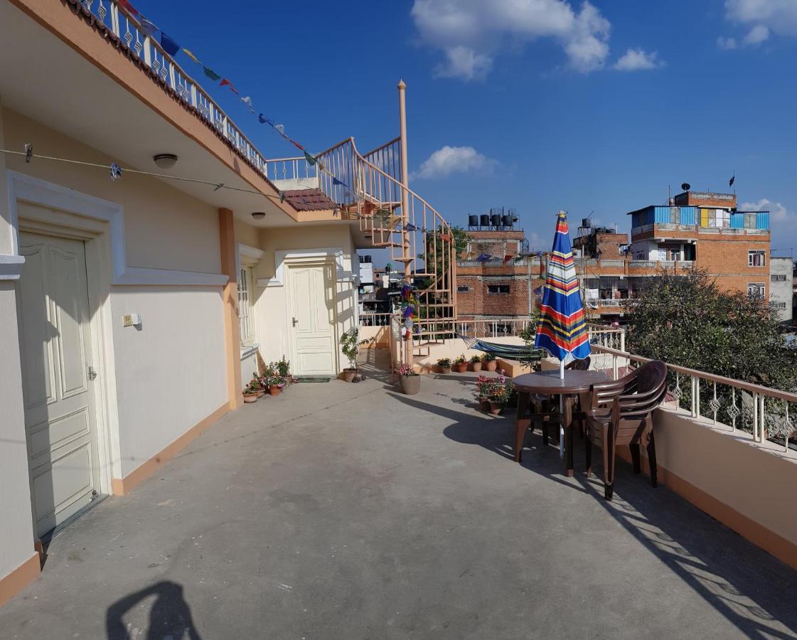 Rooftop Studio And 2Bhk Apartments In Kathmandu'S Most Happening Place Esterno foto