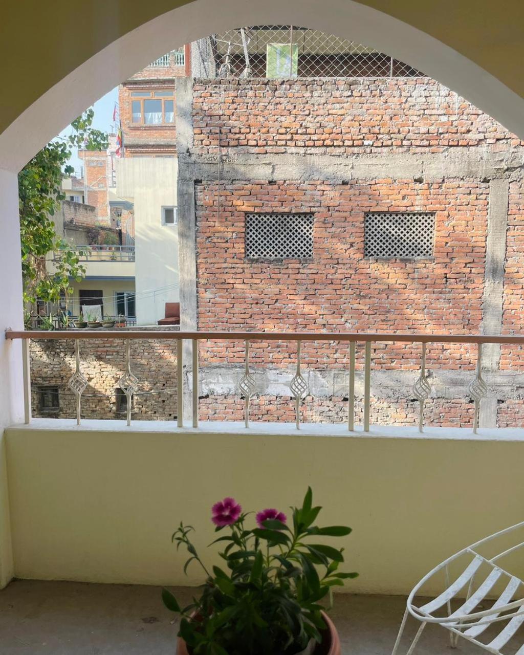 Rooftop Studio And 2Bhk Apartments In Kathmandu'S Most Happening Place Camera foto